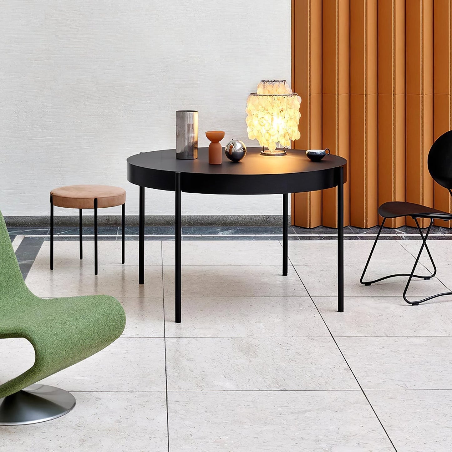 ShellLuxe - Table Lamp with Graceful Seashell Form and Comfortable Glow