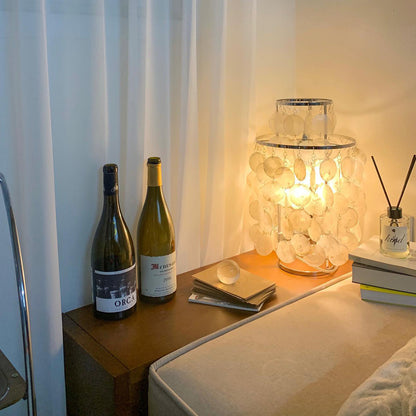 ShellLuxe - Table Lamp with Graceful Seashell Form and Comfortable Glow