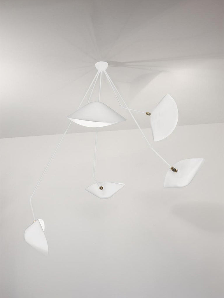LuxeAura - Loftlampe med serge-inspireret design og raffineret lys
