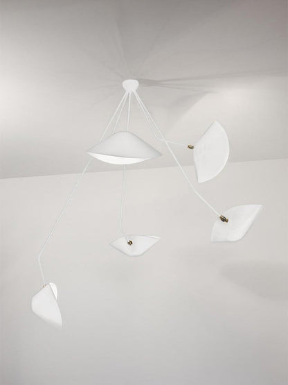 LuxeAura - Loftlampe med serge-inspireret design og raffineret lys