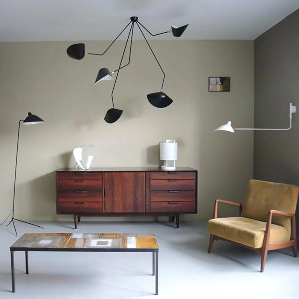 LuxeAura - Loftlampe med serge-inspireret design og raffineret lys