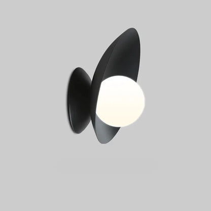 MinimalBeam – Sleek Wall Lamp with Energy-Efficient LED