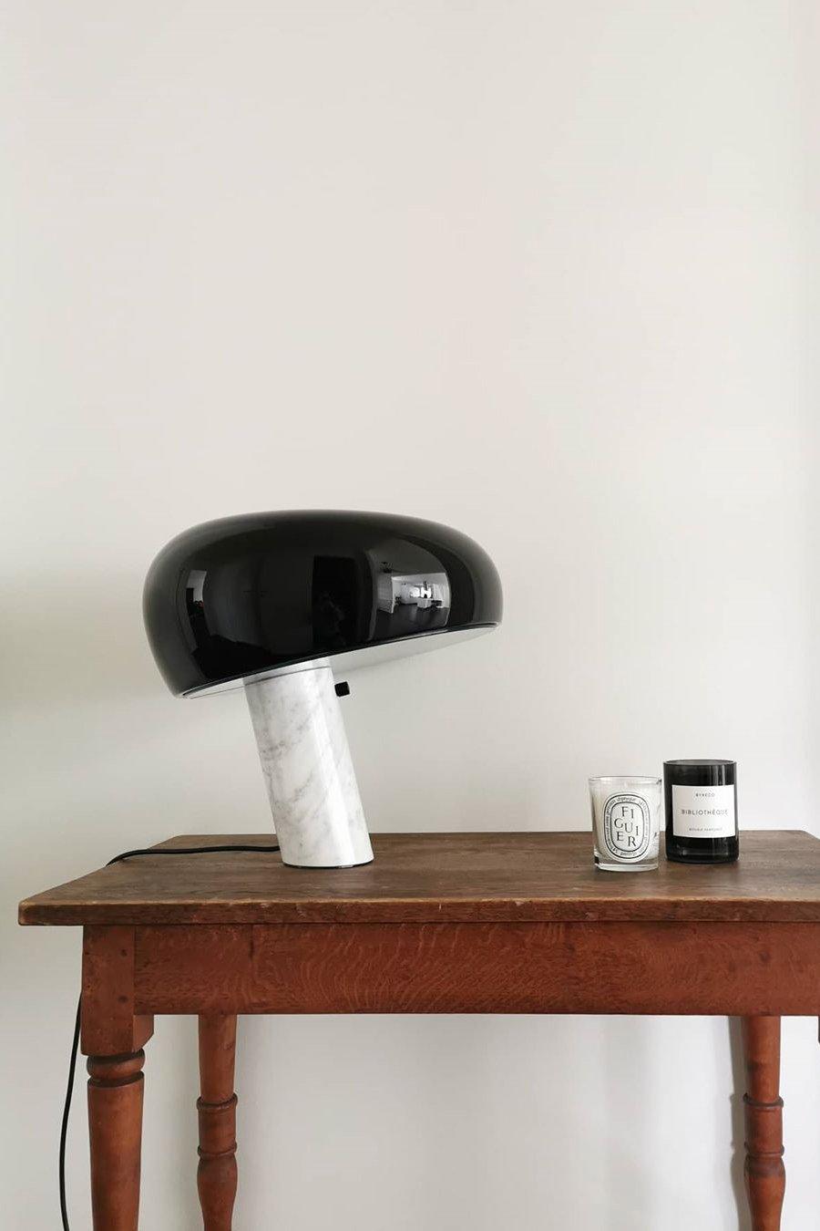 MarbleVista - Lámpara de Mesa Decorativa Estilosa