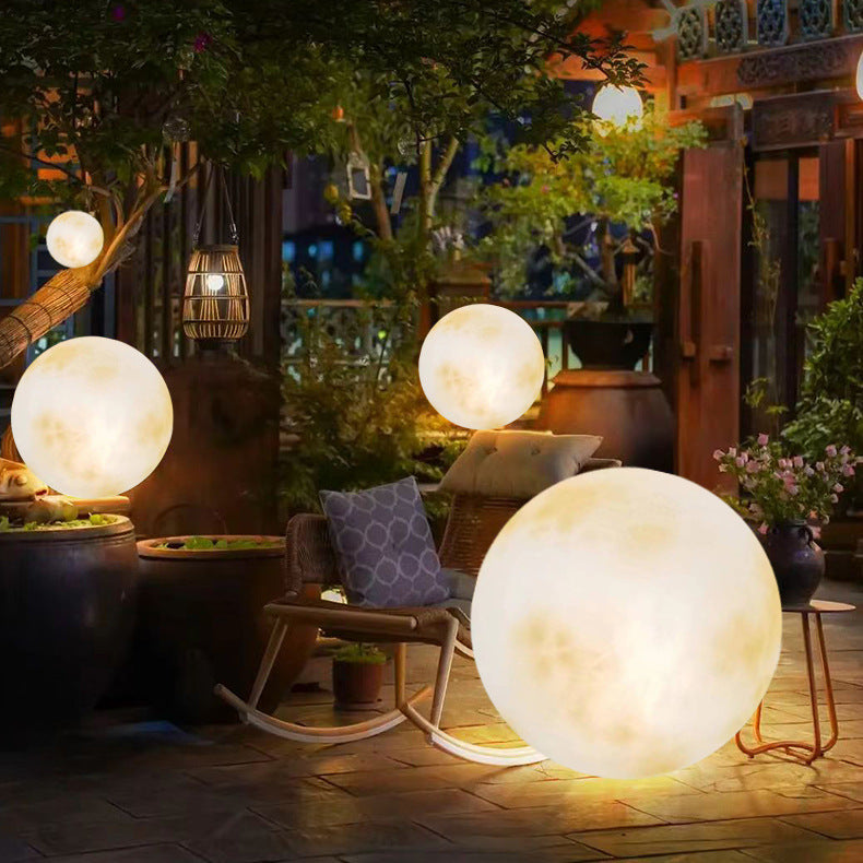 Solar powered garden moon lamp 2