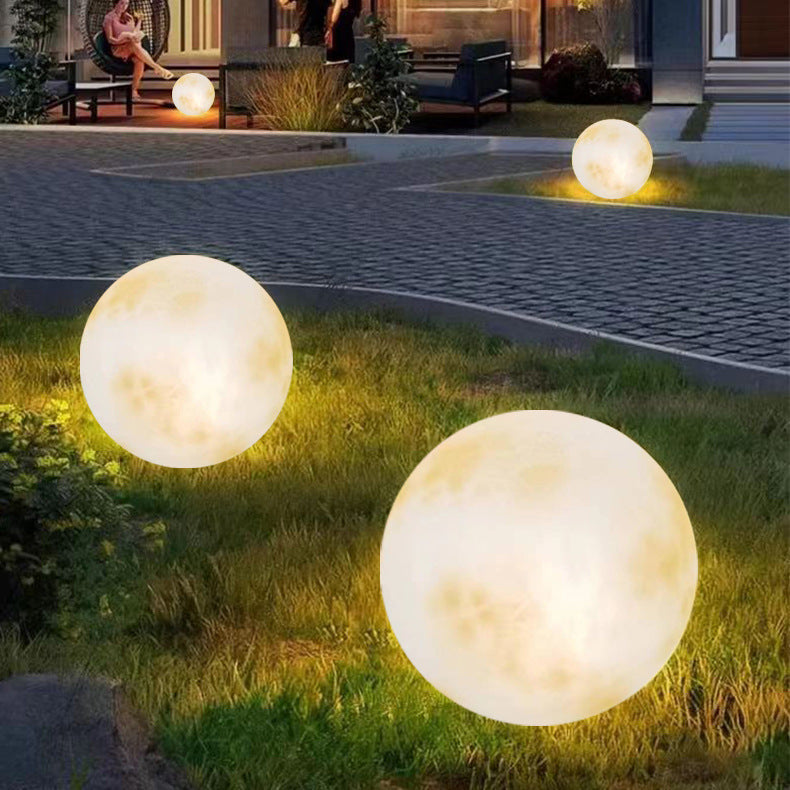 Solar powered garden moon lamp 3