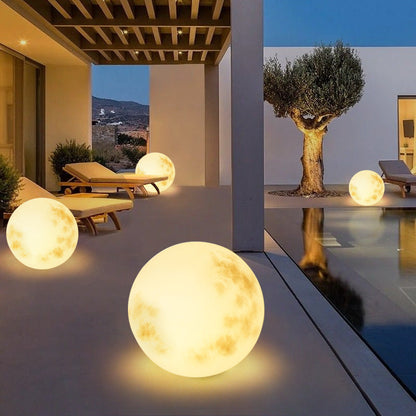 Solar powered garden moon lamp 4