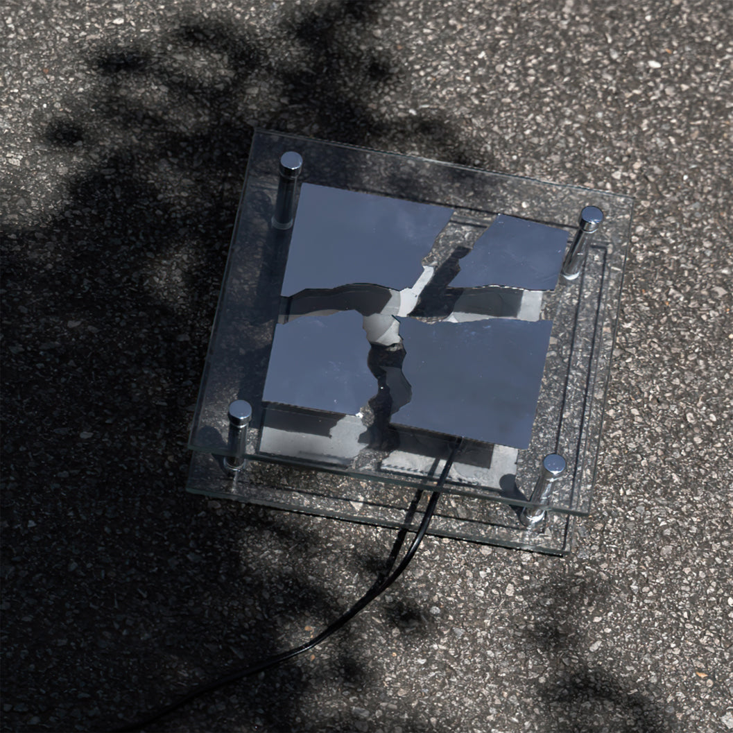 RadiantCube – Artistic Square Glass Table Lamp