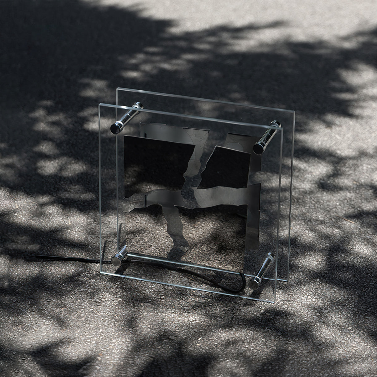 RadiantCube – Artistic Square Glass Table Lamp