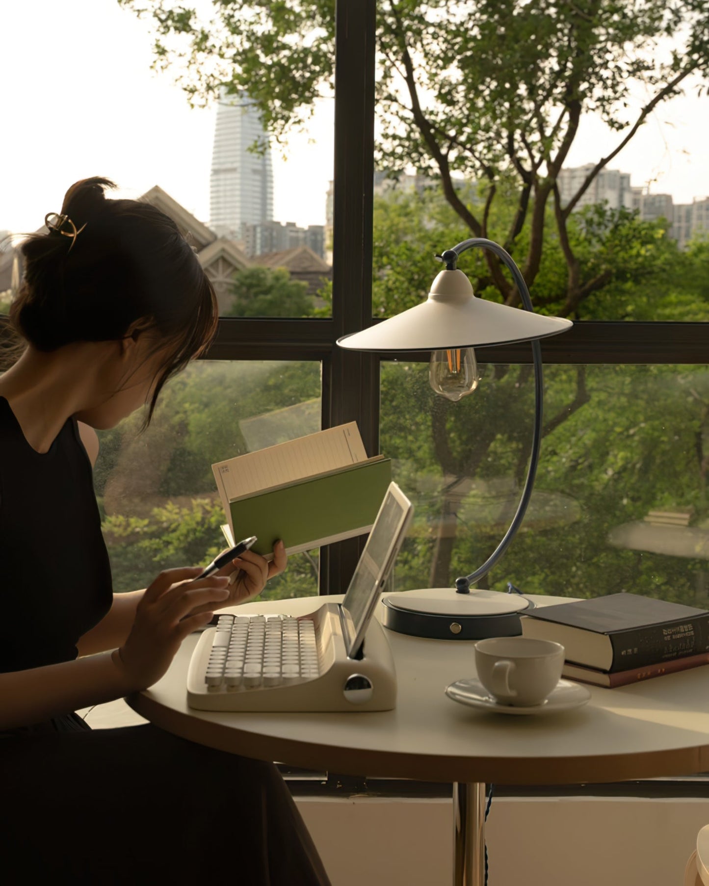 SwanLuxe - Desk Light