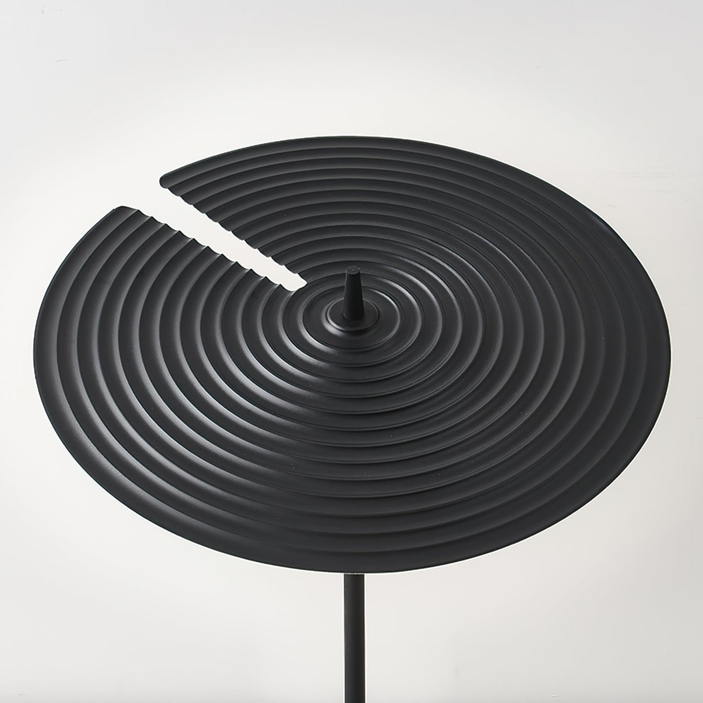 LuxeHarmony - Lampada da Tavolo con Eleganza Sottile e Diffusione di Luce Calda