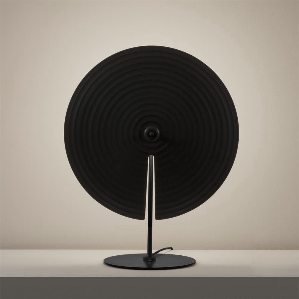 LuxeHarmony - Lampada da Tavolo con Eleganza Sottile e Diffusione di Luce Calda