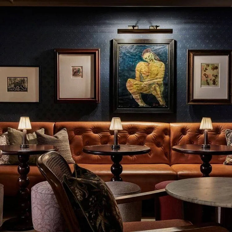 GleamGlow – Lampe de table moderne en laiton