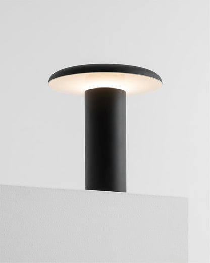 GlowStream – Lámpara de Mesa LED Elegante con Carga USB