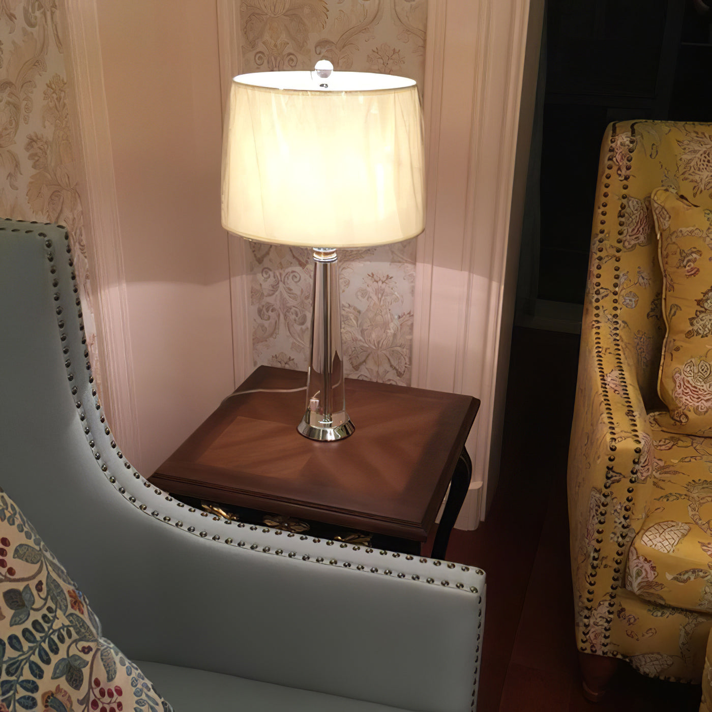 ConeLume - Modern Lamp with Tapered Shape and Subtle Lighting