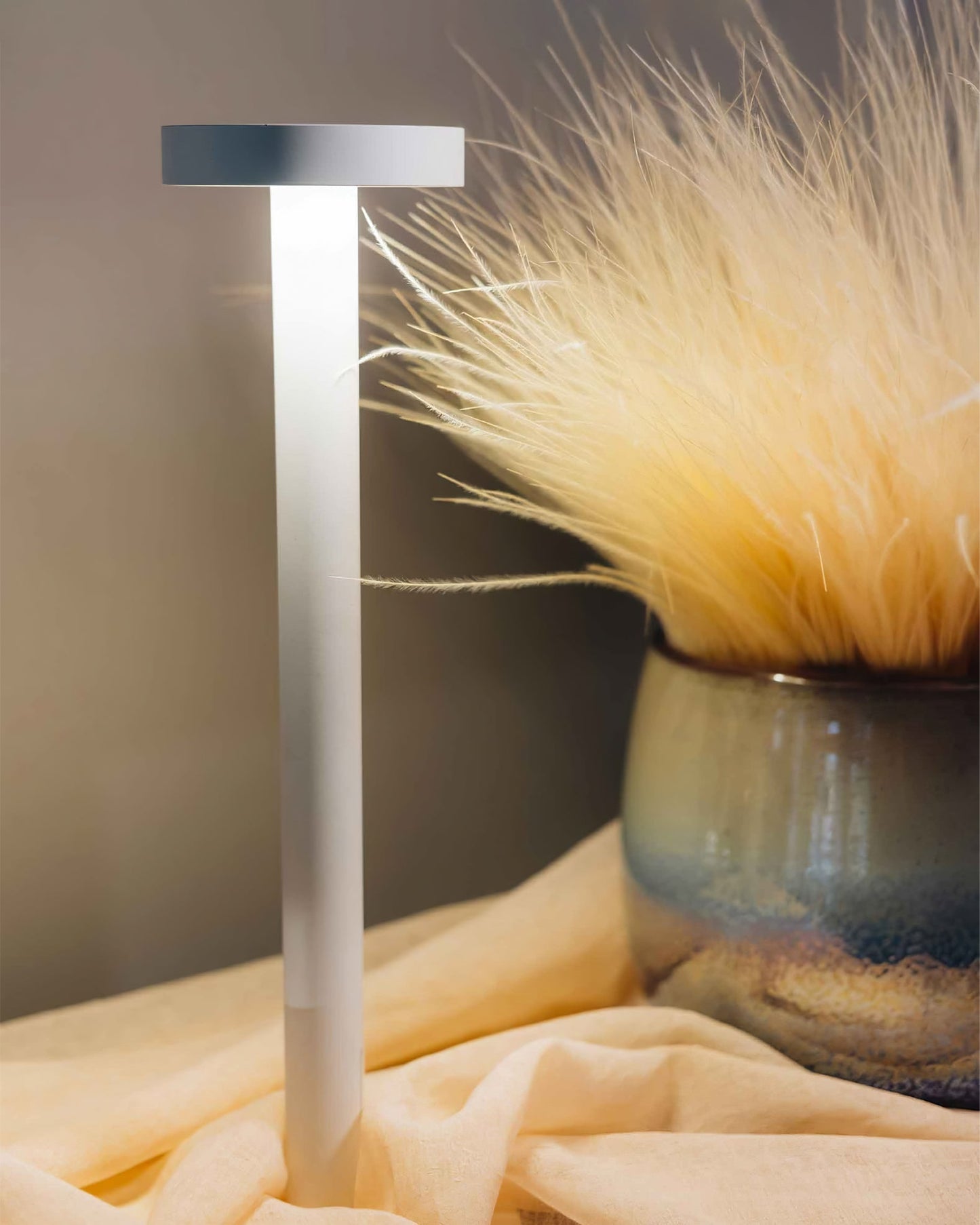 LumoMag - Draagbare Tafel Lamp met Magnetische Basis