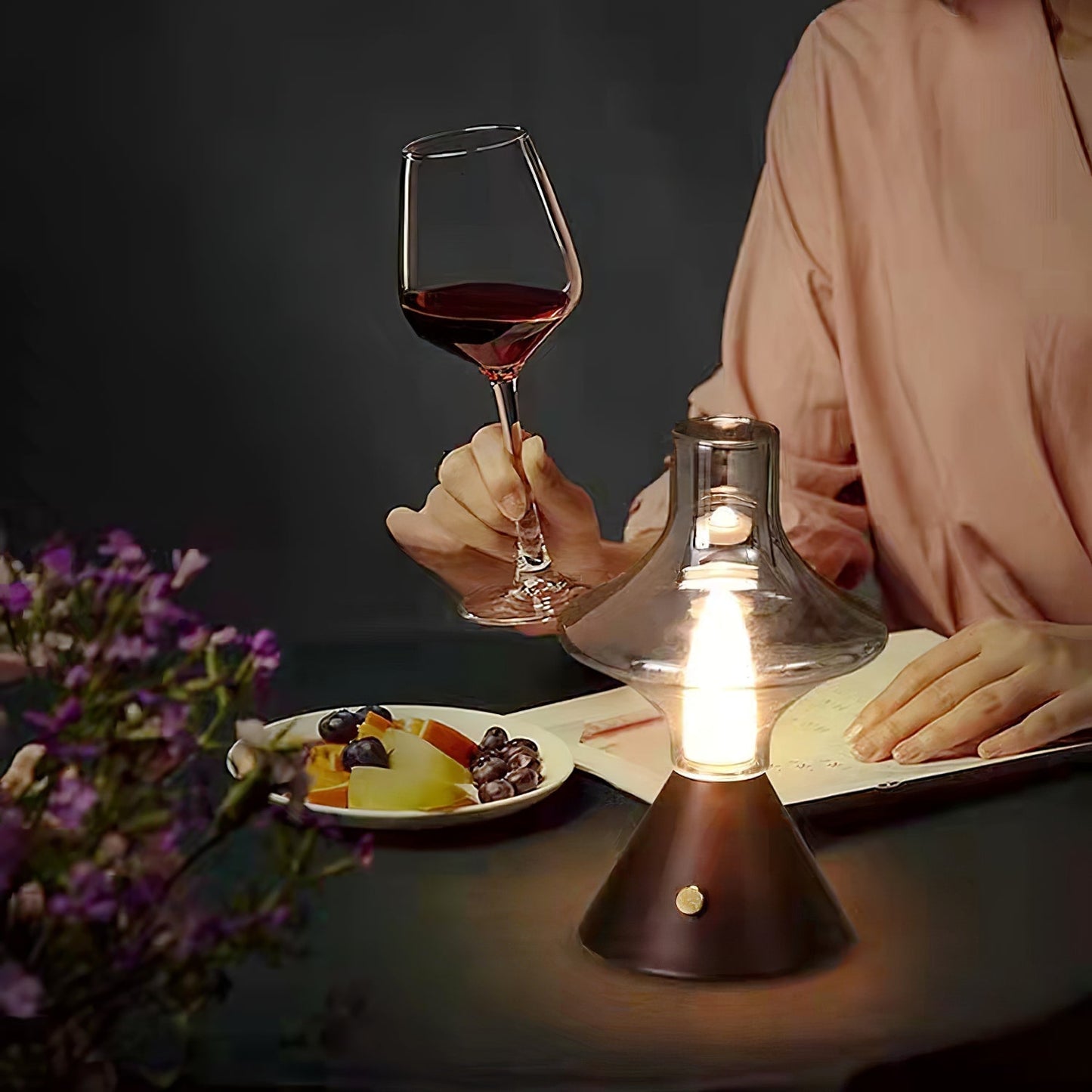 SpotLite - Genopladelig Bordlampe