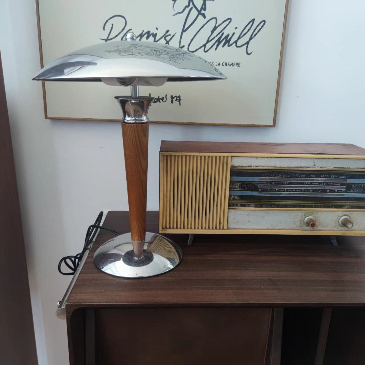 MinimalGlow - Skandinavisk Pastelfarvet Bordlampe