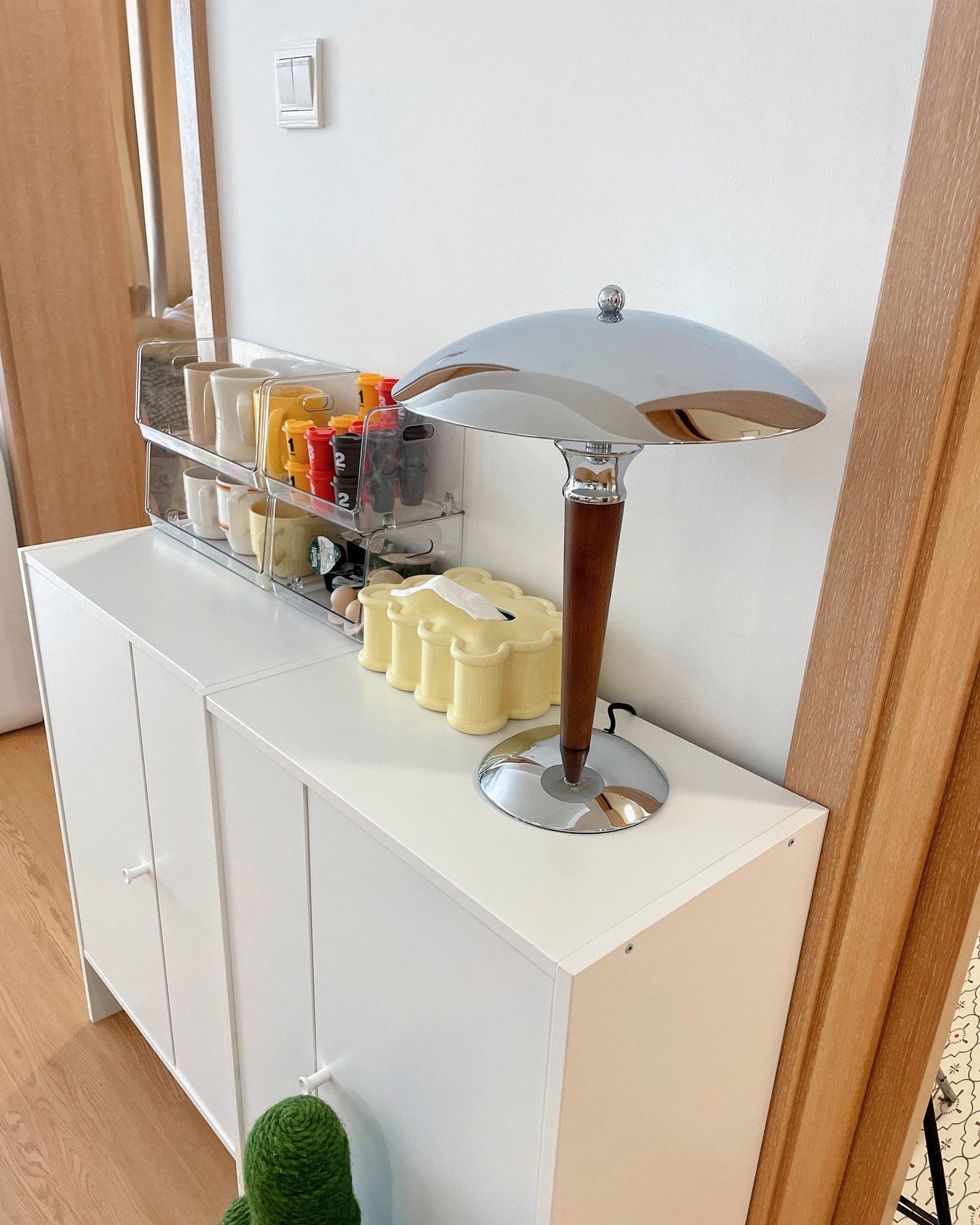 MinimalGlow - Skandinavisk Pastelfarvet Bordlampe