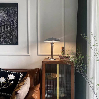 MinimalGlow - Skandinavisk Pastelfarvet Bordlampe