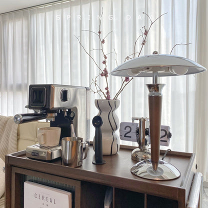 MinimalGlow - Skandinavisk Pastelfarvet Bordlampe