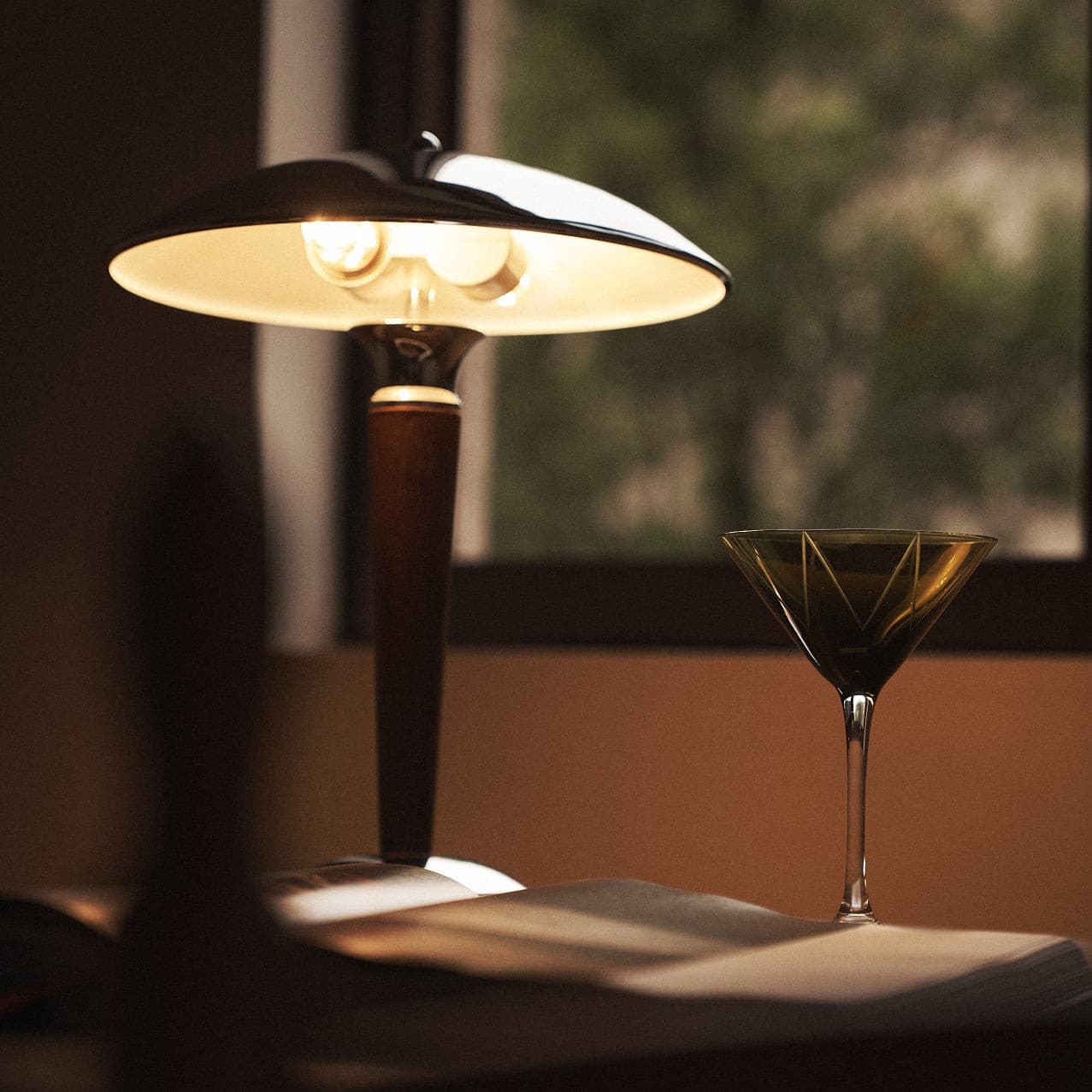 MinimalGlow - Skandinavisk Pastelfarvet Bordlampe