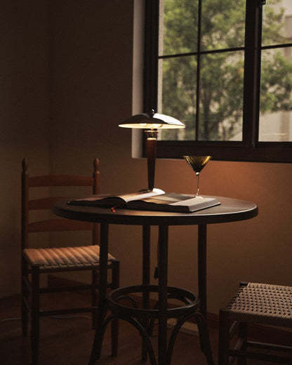 MinimalGlow - Skandinavisk Pastelfarvet Bordlampe