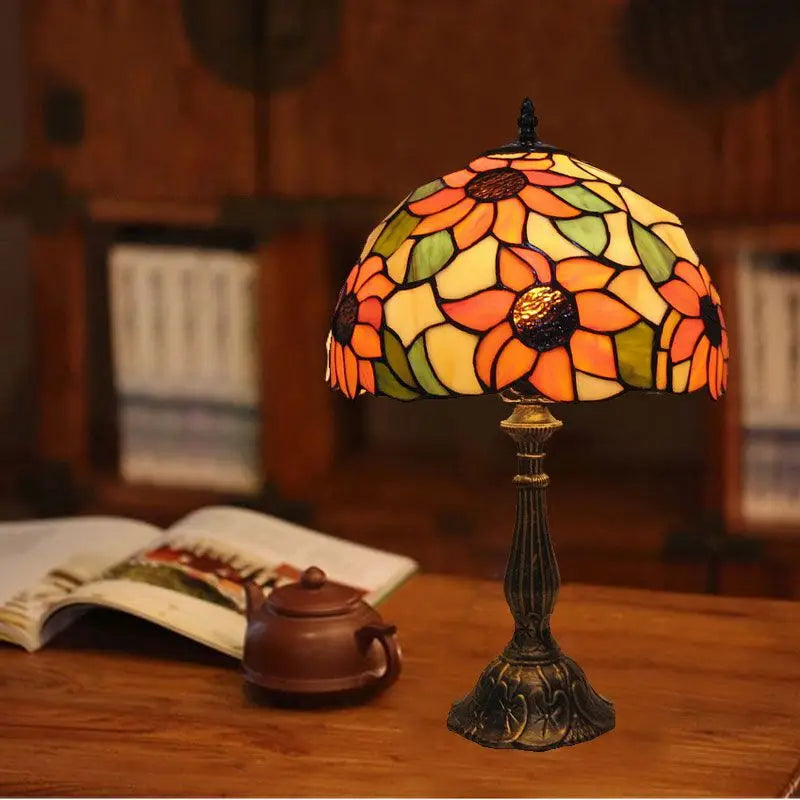 LuxeShade – Tiffany Office Lamp