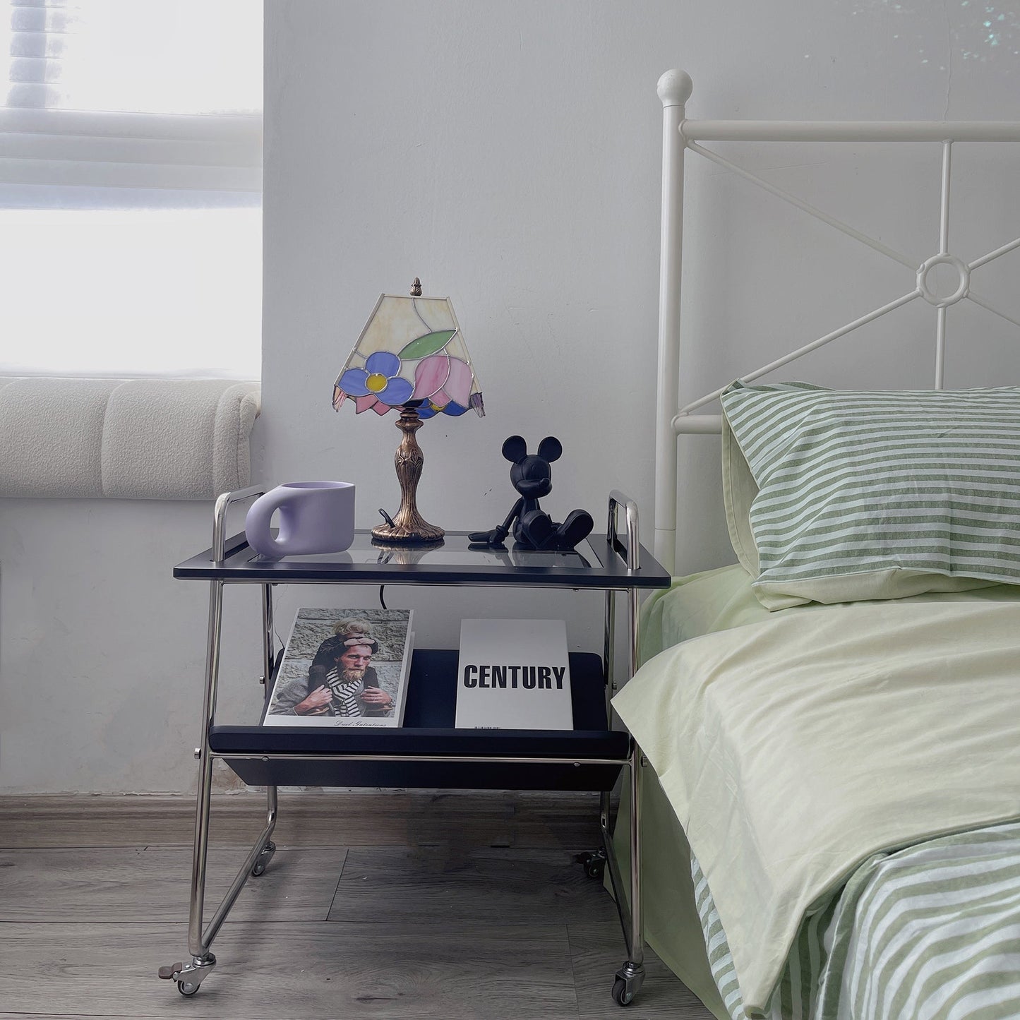 GlassCraft – Vintage Tiffany-Style Table Lamp