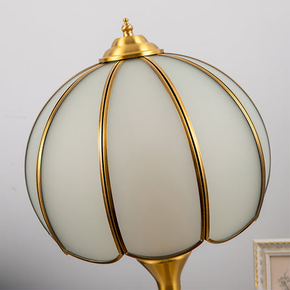 LumeWhite – Classic Brass and Glass Table Lamp
