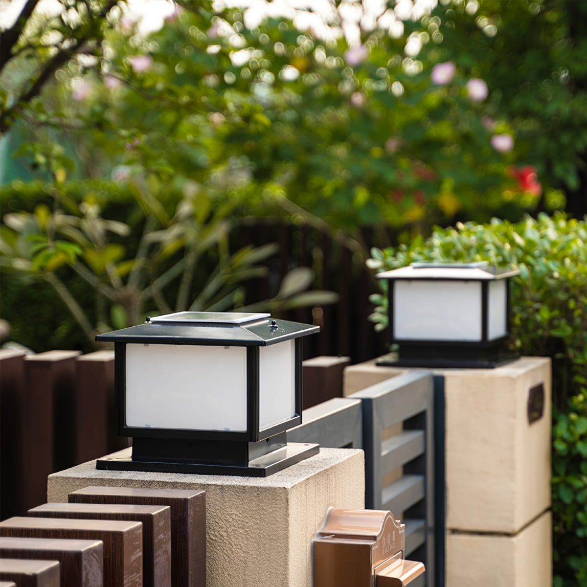 NoirGlow – Lámpara de Escritorio LED Negra Moderna