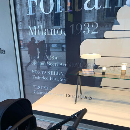 VibrantGleam - Lámpara de Escritorio Estilosa