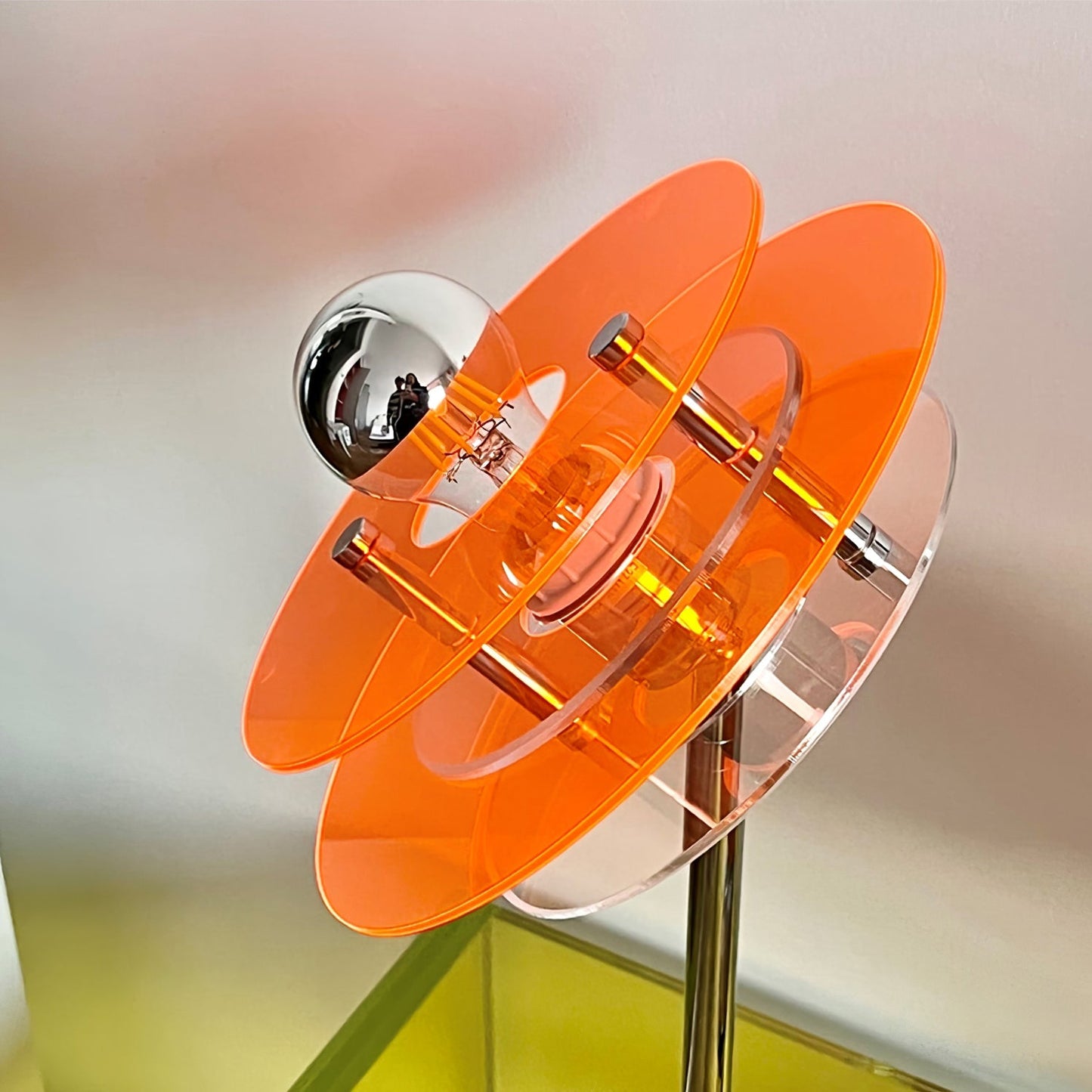 ReflectaLume – Stylish Geometric Table Lamp