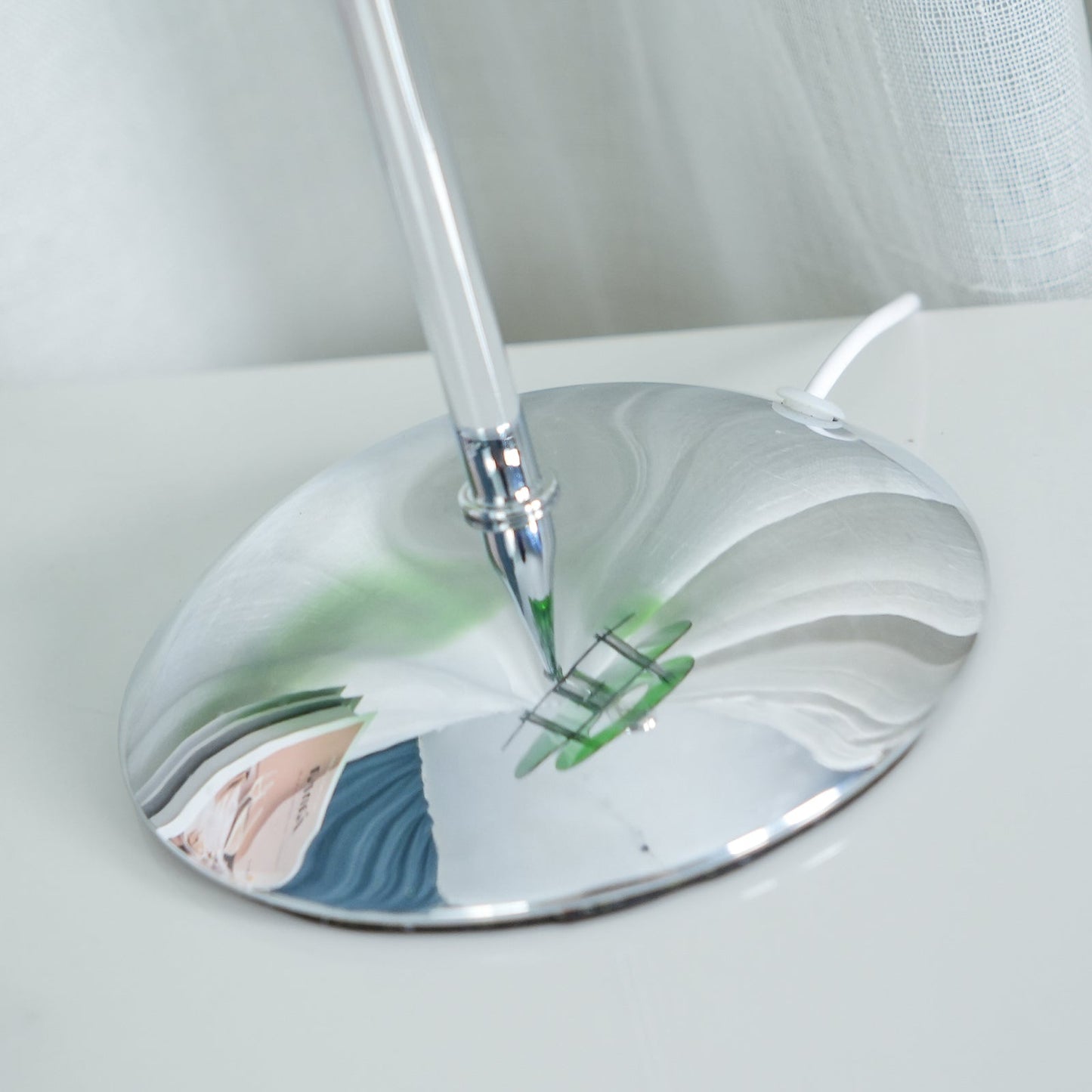 ReflectaLume – Stylish Geometric Table Lamp