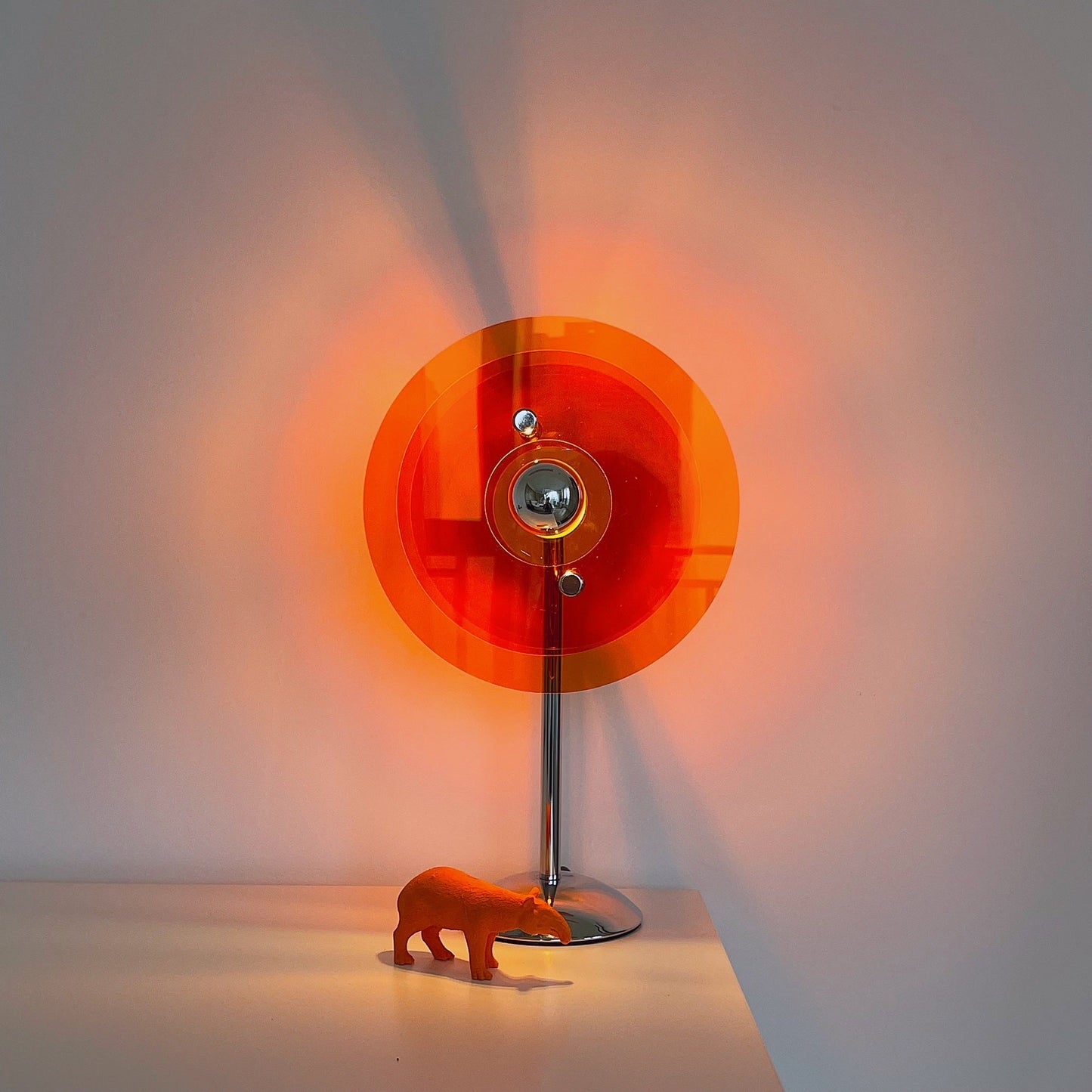 ReflectaLume – Stylish Geometric Table Lamp