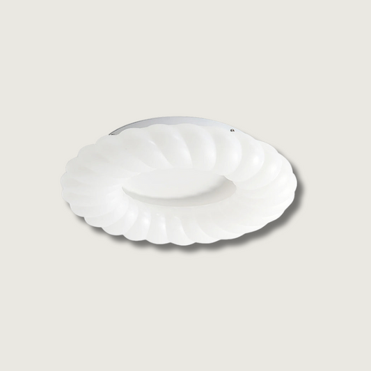 CloudGlow - Loftlampe med lys og elegant form