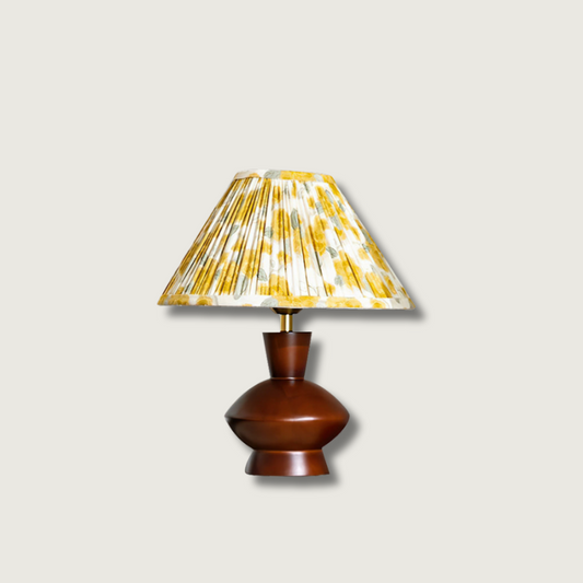 LuxeBobbinGlow - Elegant Skrivebordslampe
