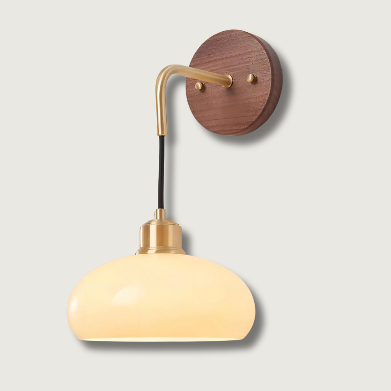 WalnutEdge – Modern Wall Lamp in Walnut and Brass