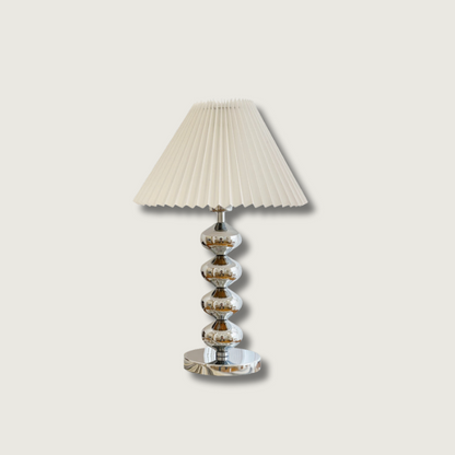 LuxeZuma - Lámpara de Mesa con Base Elegante y Iluminación Acogedora