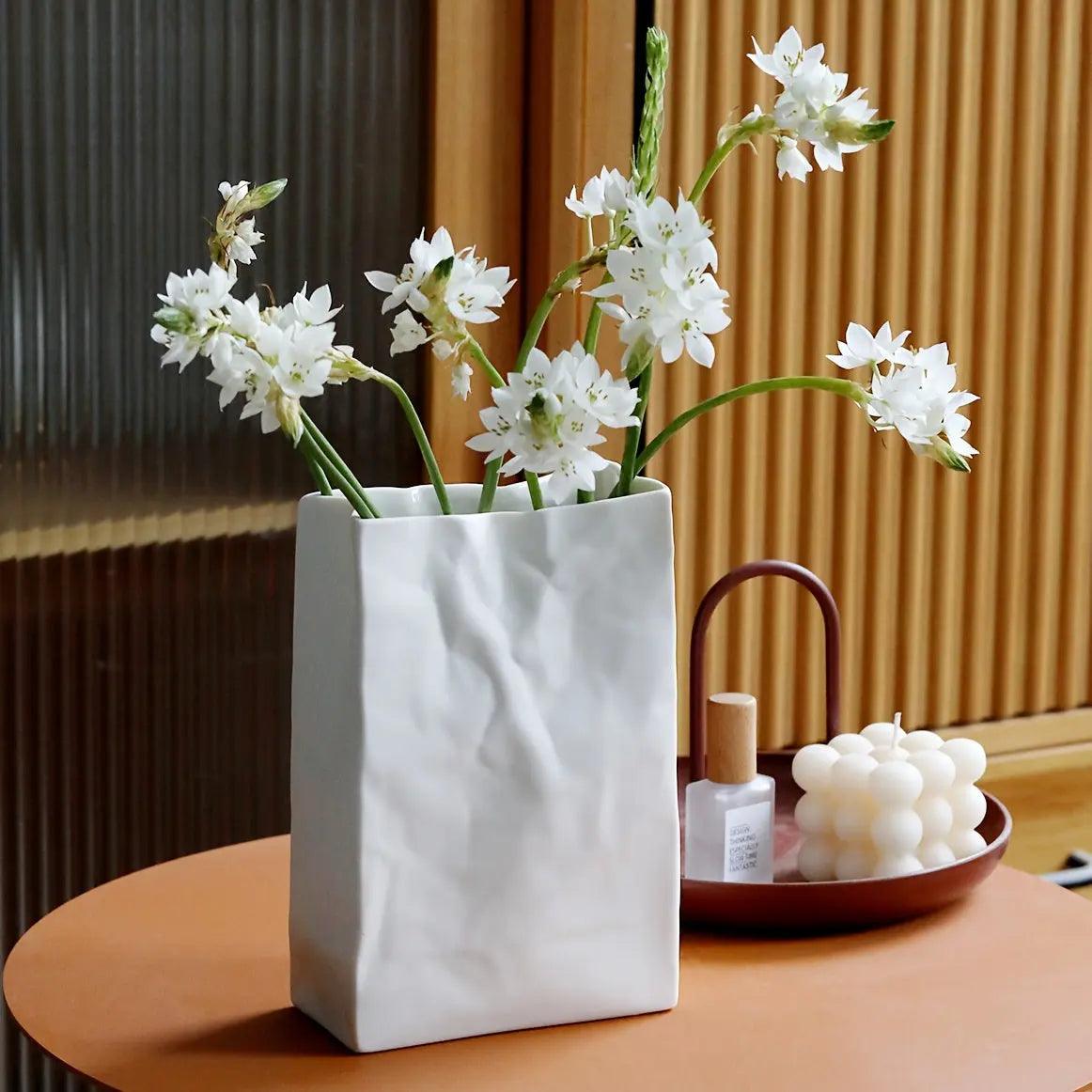 PaperFlow - Stylish Paper Vase
