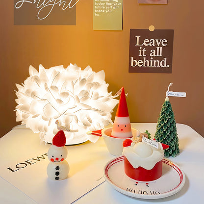 LeafGlow – Lámpara de Mesa Contemporánea con Acento de Pétalo Floral