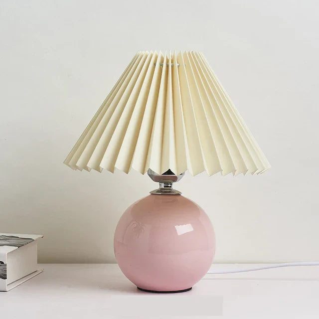 PleatedLume – Timeless Vintage Table Lamp
