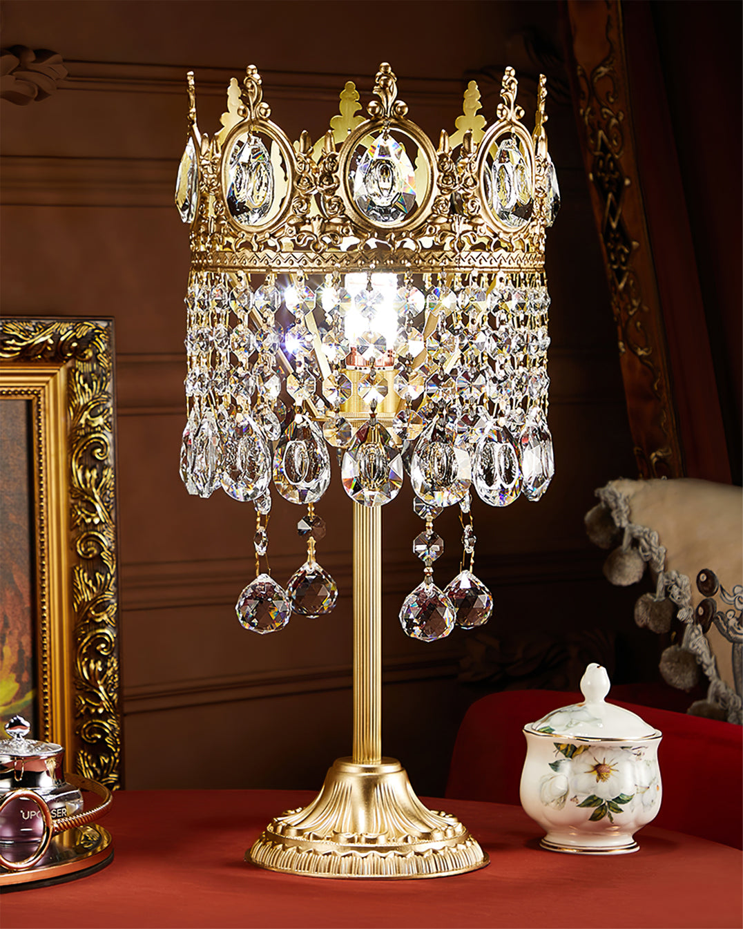 GleamAura – Elegant Crystal Table Lamp with Gold Base