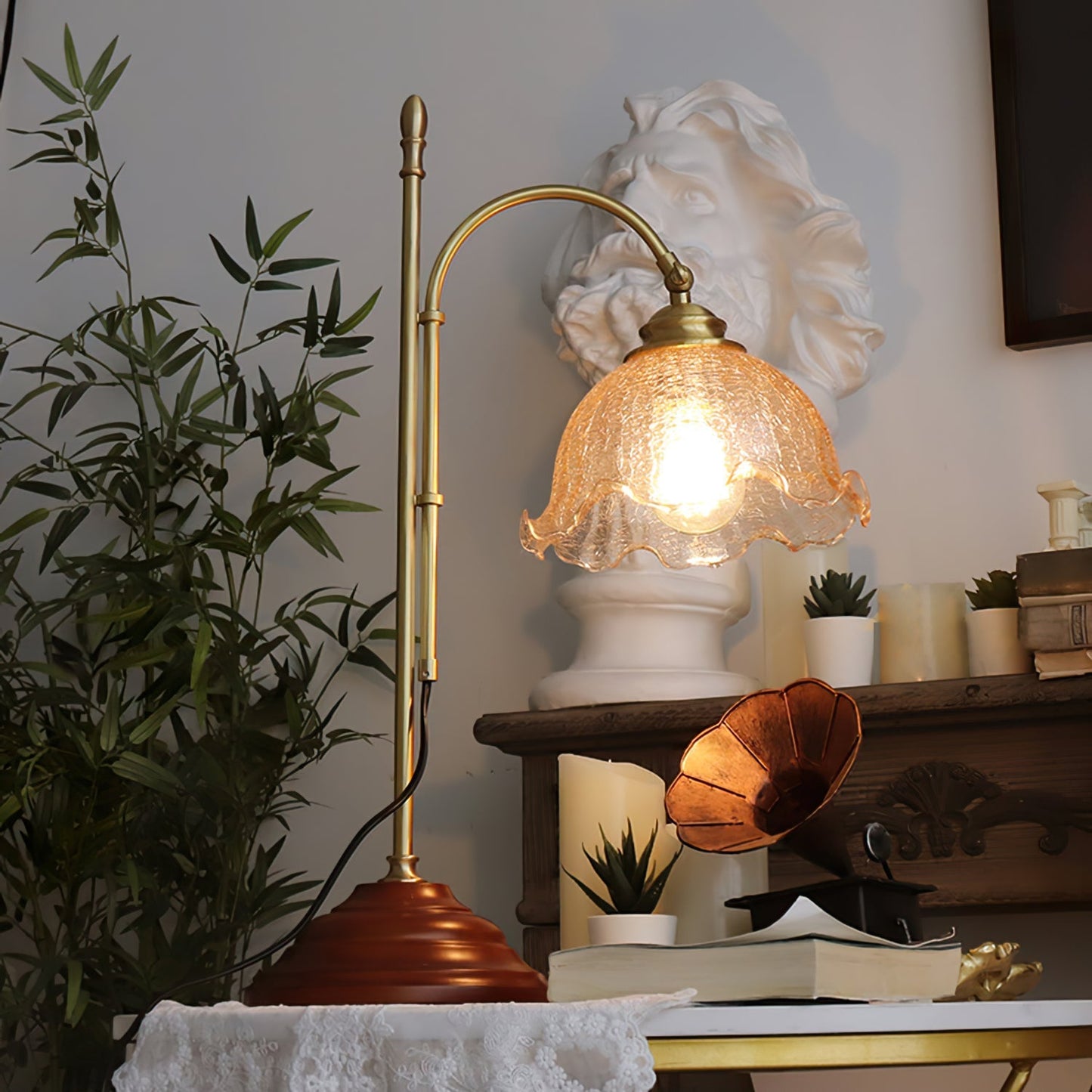 AgedRadiance - Lampe med tekstureret patina-look og blød glød