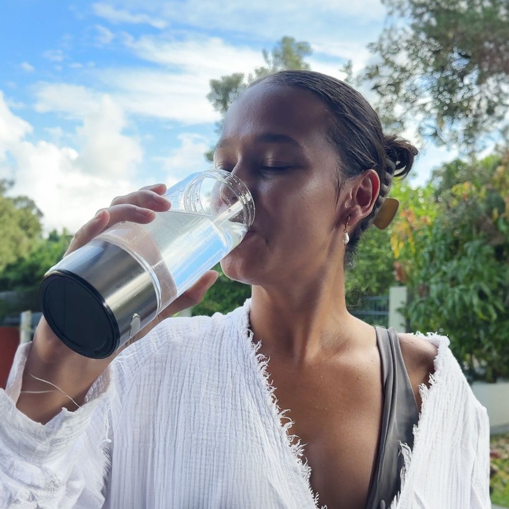 Vivolux | Hydrogen Water Bottle 2