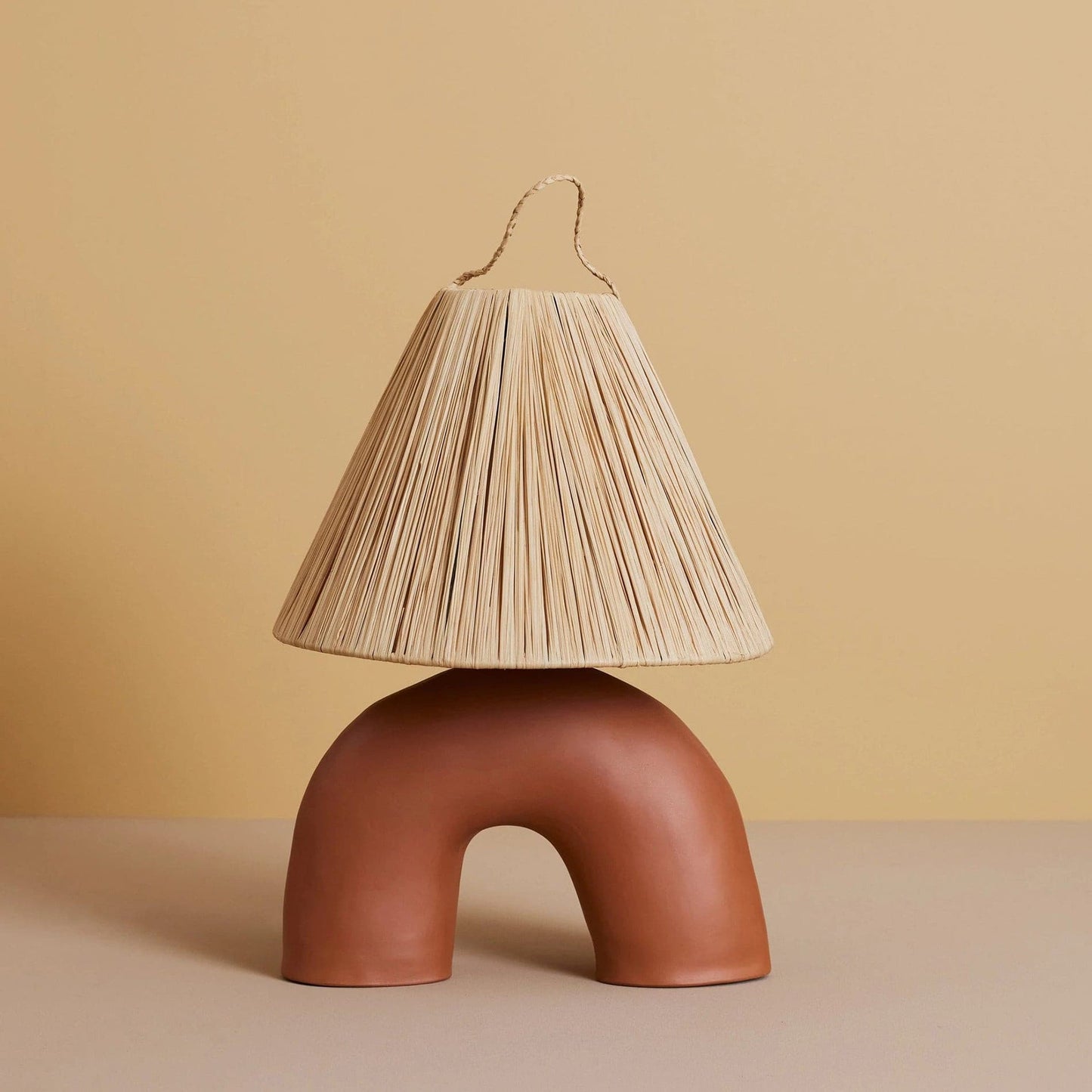 ElectraGlow - Lámpara contemporánea con base potente y luz eficiente