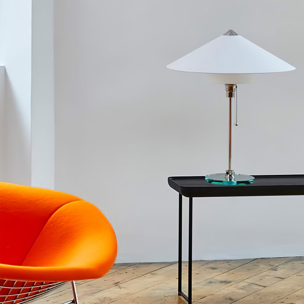 PureGlow - Slank Bordlampe med Elegant Minimalistisk Design