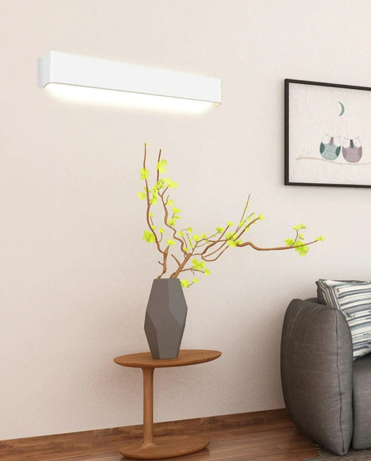 LightGlow – Lámpara de Pared LED Contemporánea