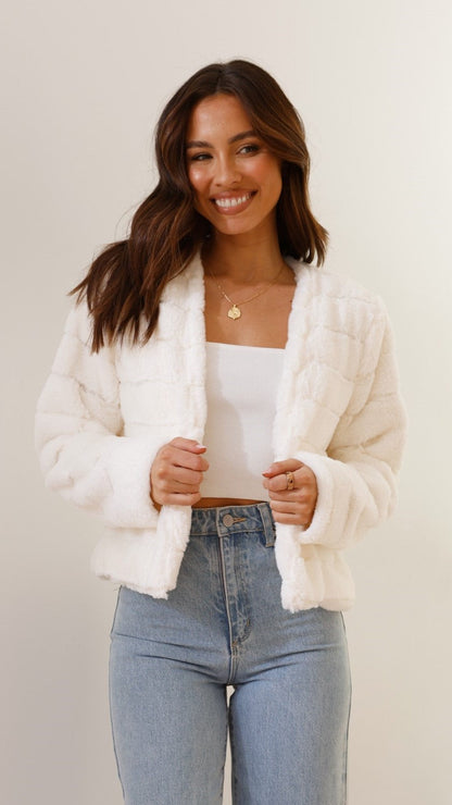 Women's Quilted Faux Fur Crop Jacket with Open Front – Structured Fit for Stylish Comfort 0