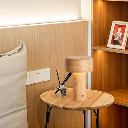 LuxeTower - Table Lamp with Sleek Tower Design and Warm Glow