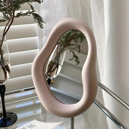ReflectaCharm - Timeless Vintage Mirror